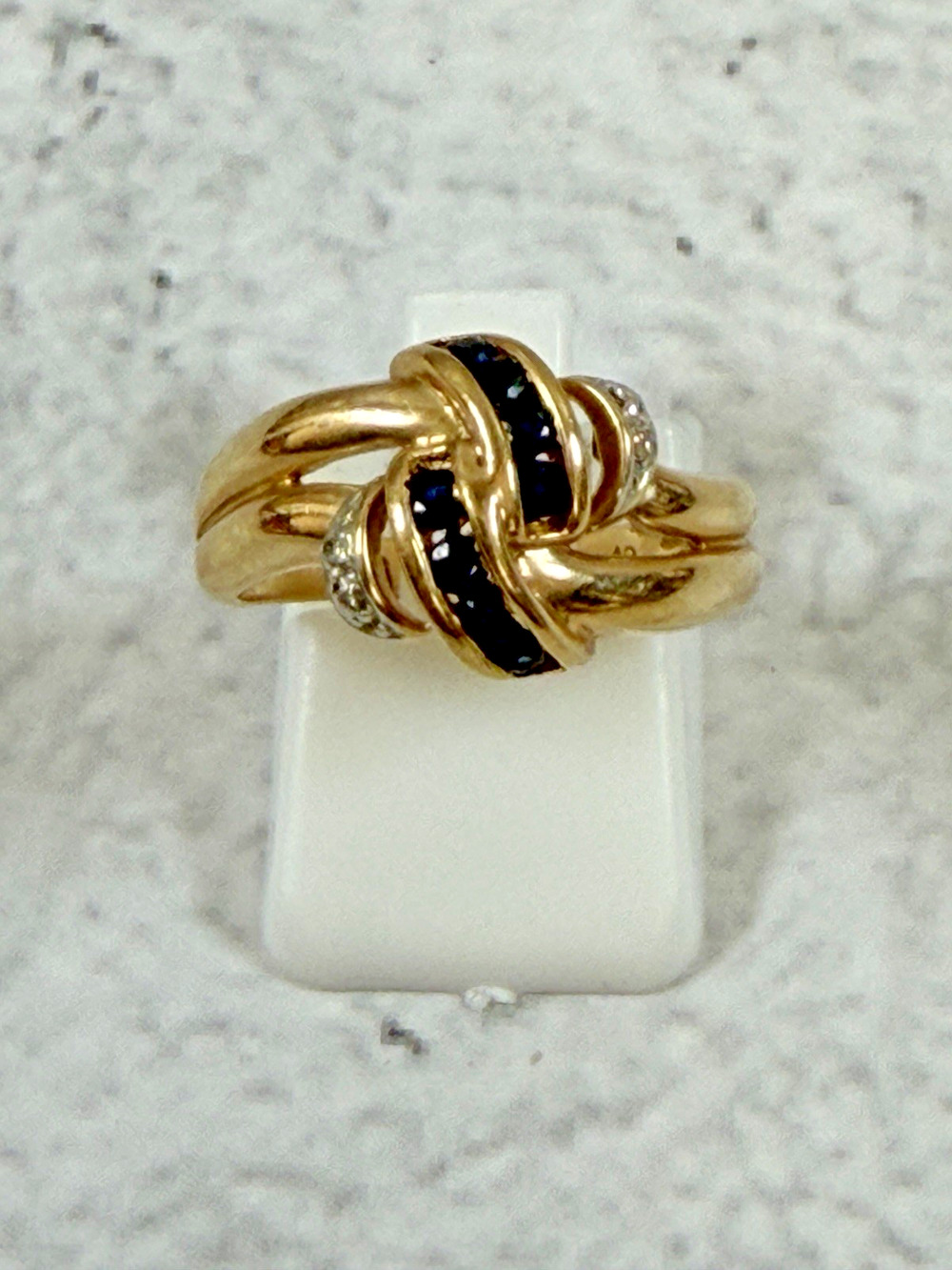 10k Yellow Gold Sapphire Knot Ring Size 6.5